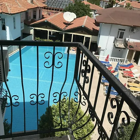 R.e.d. Hotel 3*